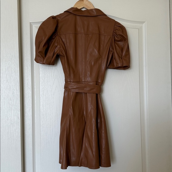 BNWOT Alice + Olivia Ofra Vegan Leather Belted Mini Dress Size 0 Camel - Picture 8 of 12